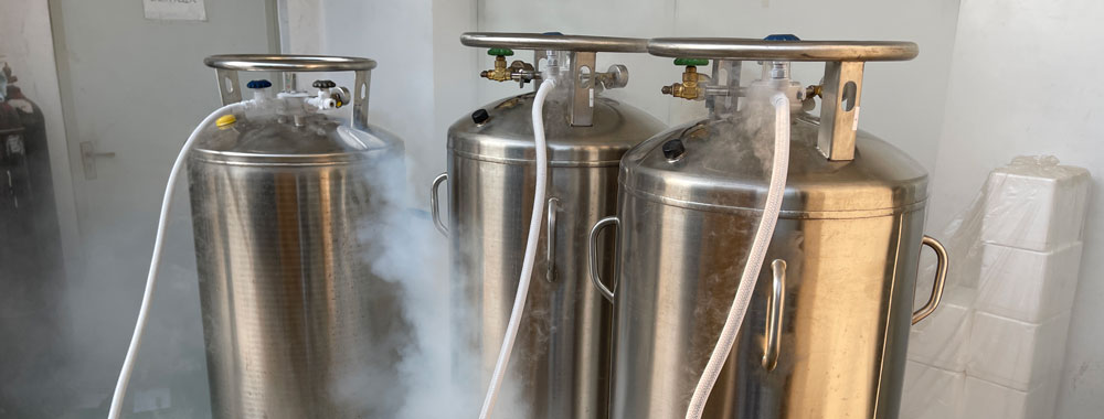 操作液氮三大個人防護裝備